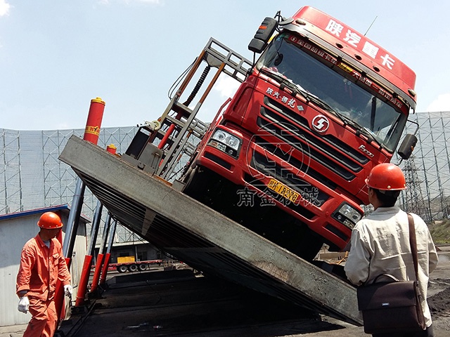 側(cè)翻卸車機(jī)-無(wú)需基礎(chǔ)型